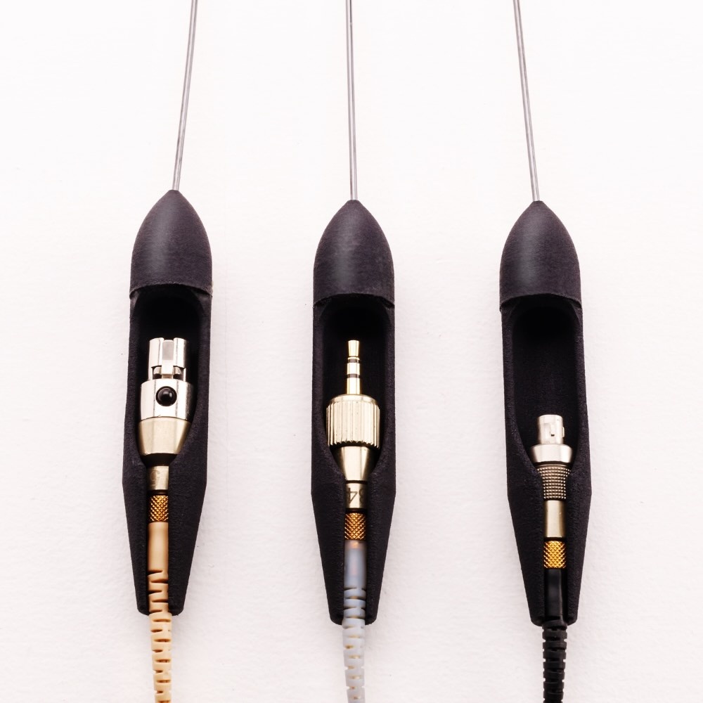 Kit Bravo  Universal Lav Wire