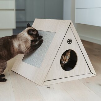 CanadianCat Company Scratching Furniture Triangle House in Light Grey