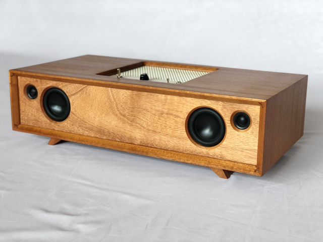 The Moderno Minitube Speaker