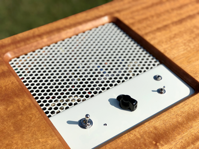 The Moderno Minitube Speaker