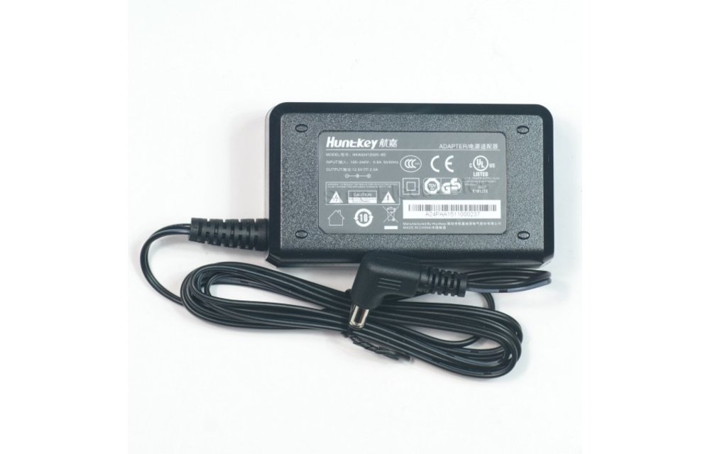PS-SP11502 Netzadapter mit AC-Kabel und Stromschnittstellen