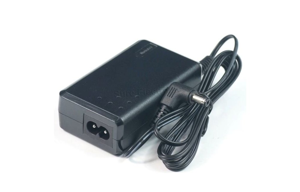PS-SP11502 Netzadapter mit AC-Kabel und Stromschnittstellen
