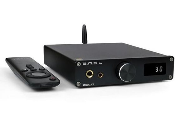 C200 headphone amplifier