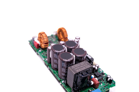 2000AS2 HV versterkermodule met geïntegreerde universele netvoeding