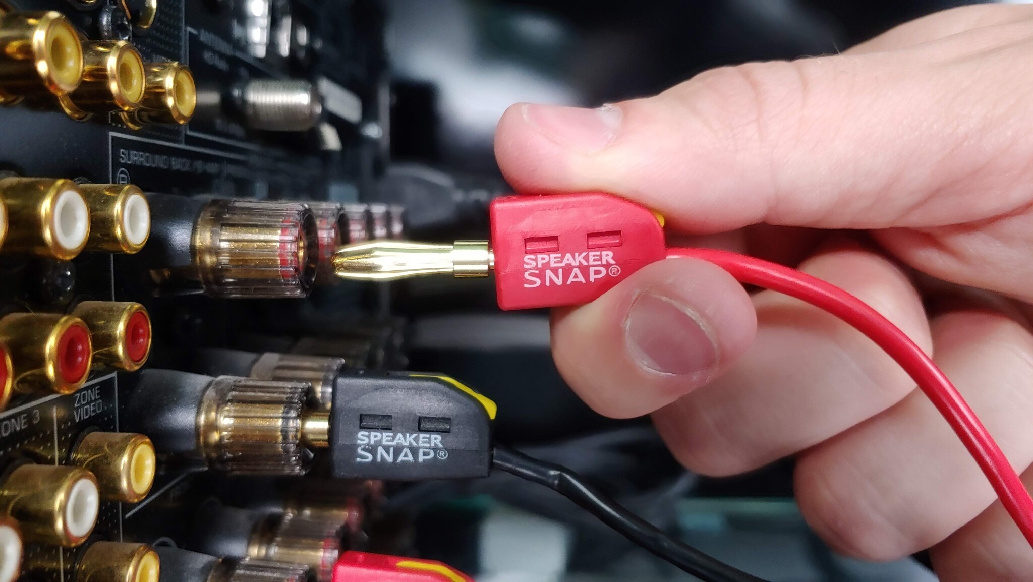 Bananenstecker mit Schnapphebel pro Paar