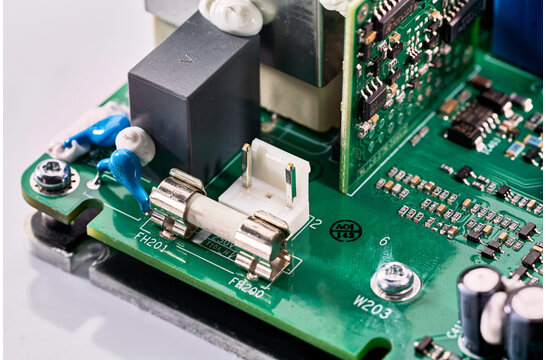 2000AS1 HV Modulo Amplificatore with Integrated Universal Mains Power Supply