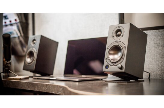 DS6 Desktop Speaker Stands | 15 degrees | max. 7 kg