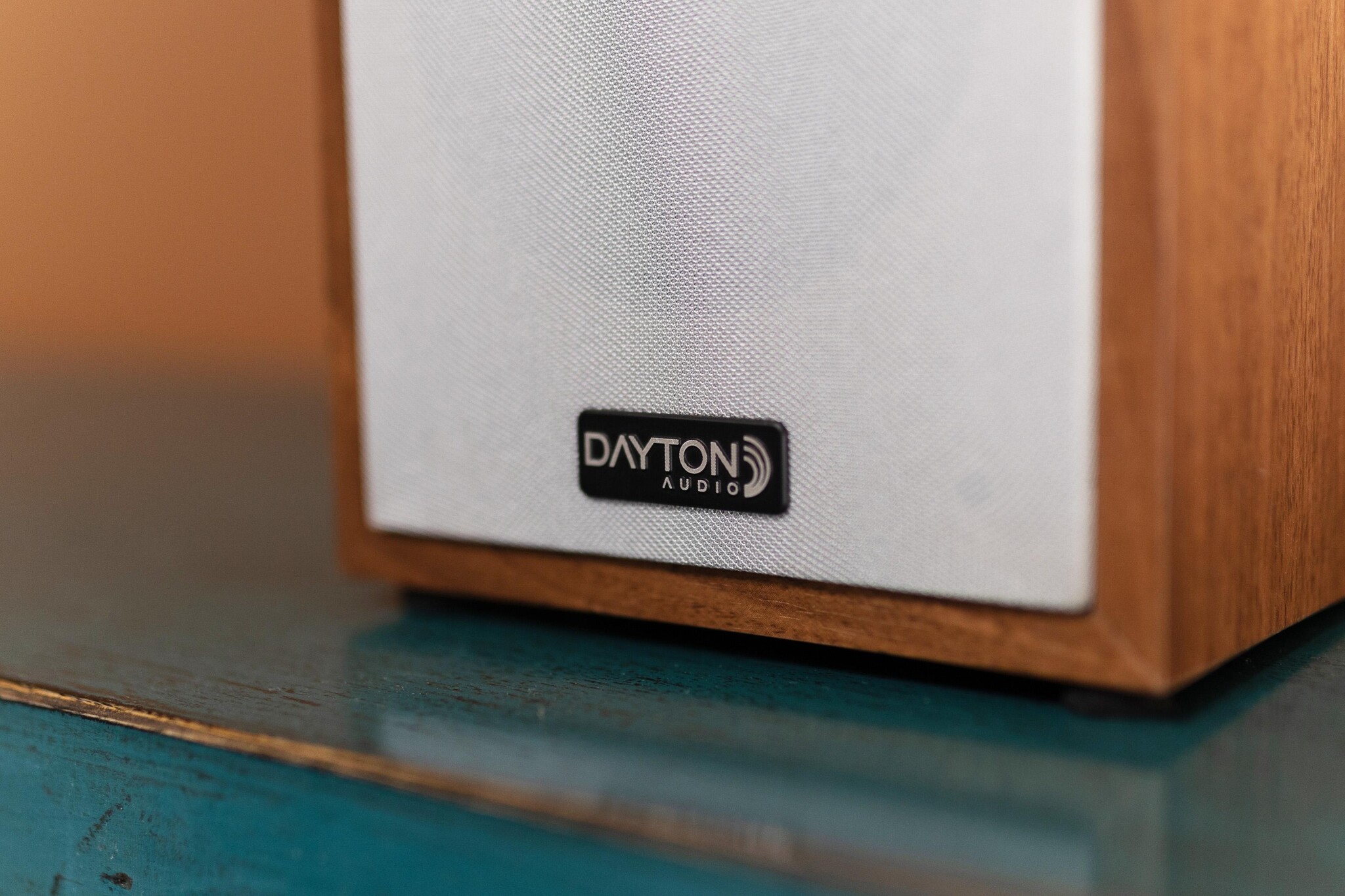 Classic B65A Powered Bookshelf Speaker Pair Wood