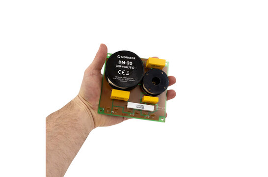 DN-20 2-Way Speaker Crossover 2,000 Hz Assembled crossover