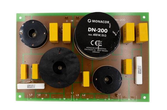 DN-200 3-Wege-Lautsprecher-Frequenzweiche 700/3.500 Hz Montierte Frequenzweich