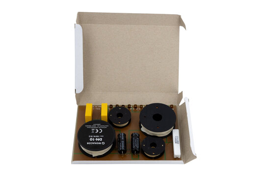 DN-10 3-Wege-Lautsprecher-Frequenzweiche 800/4.500 Hz Montierte Frequenzweich