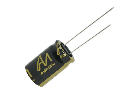 CAP-100-STDR-22U-160V | 22 µF | 20% | 160 V | Standard Electrolytic Kondensator