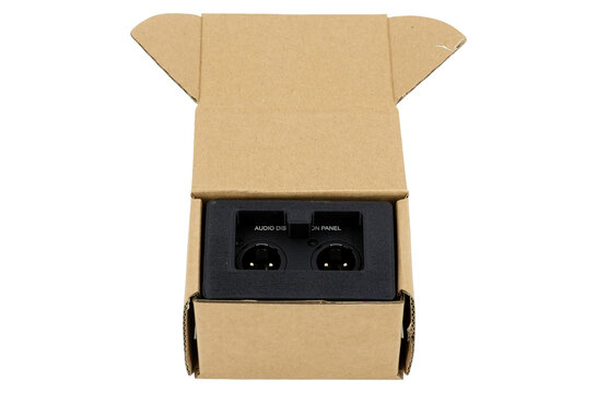 AA-AA11433 ADP-XAO Analog Output Audio Distribution Panel XLR 4mm Aluminum