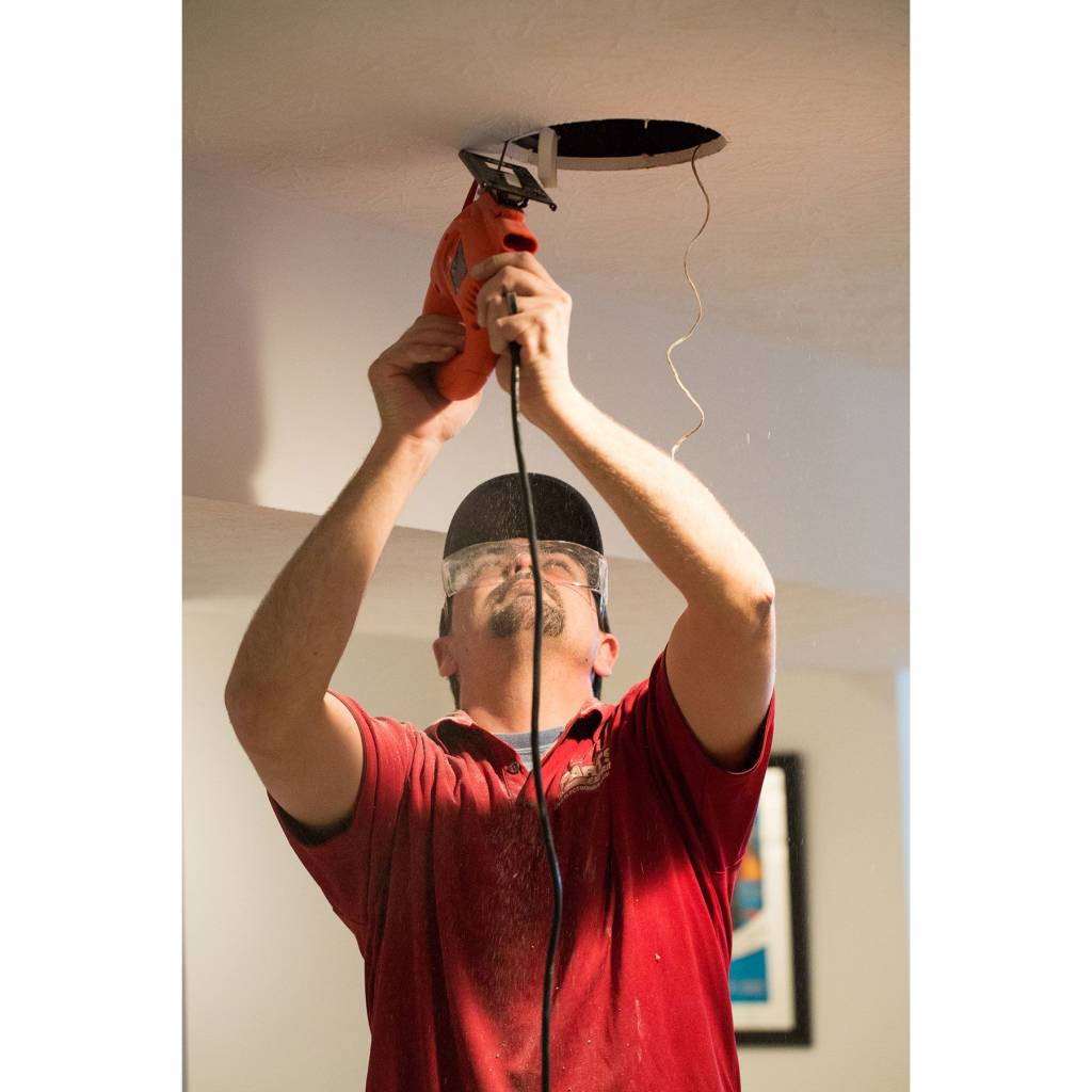 ME820C 20.3cm 2-Way Micro-Edge Ceiling Speakers