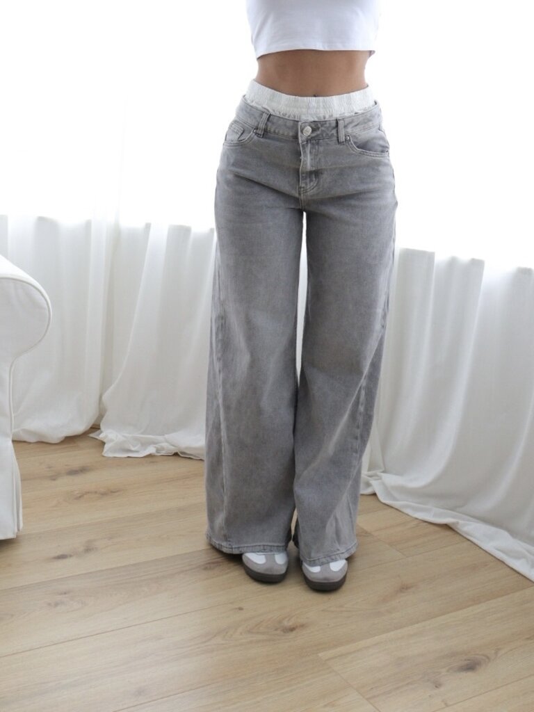 Deems "Zaria" Detail Short Highwaist Wide Leg Jeans - Grey