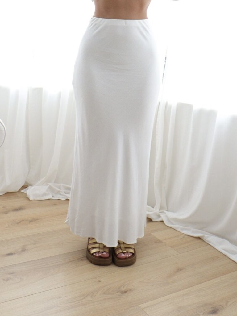 Deems "Naya" Long Linen Skirt - White