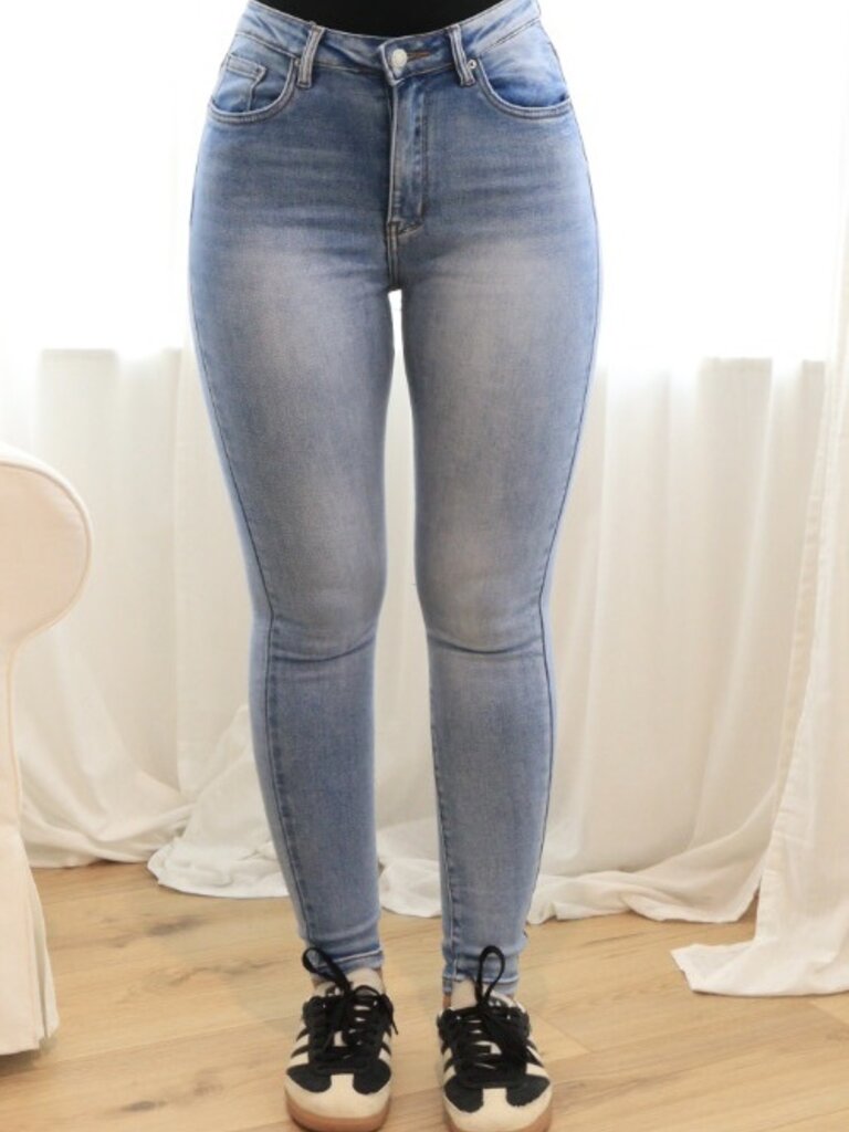 Deems "Stella" Highwaist Skinny Jeans - Blue Wash