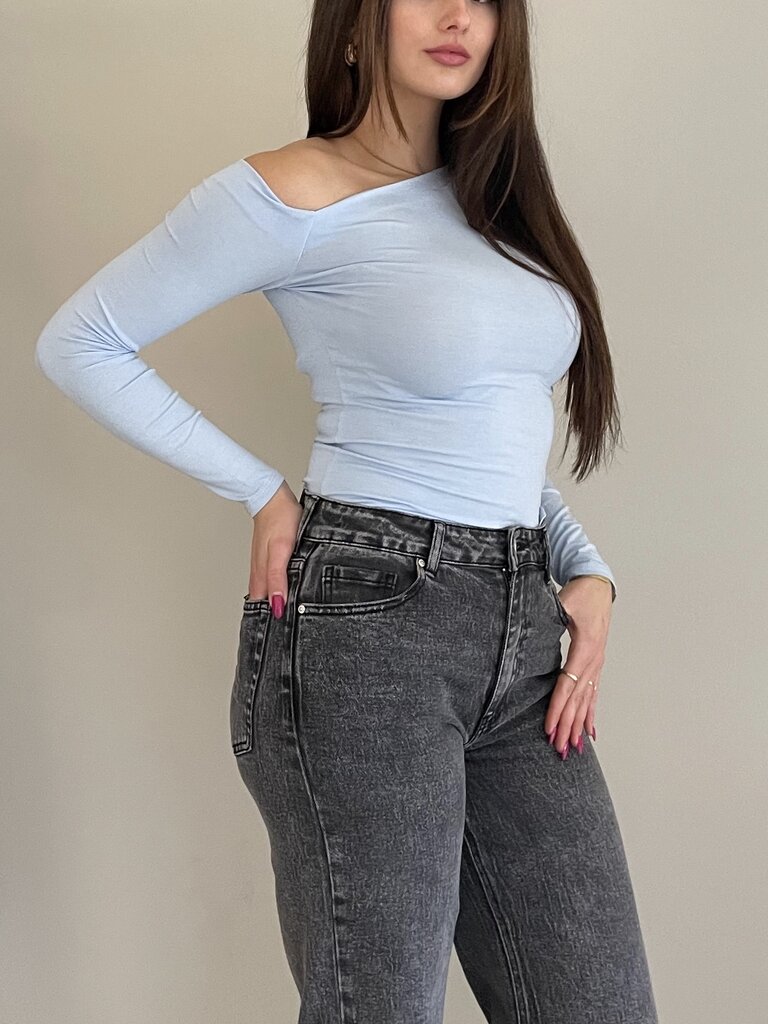 Deems "Aimee" Off shoulder top - Baby Blue