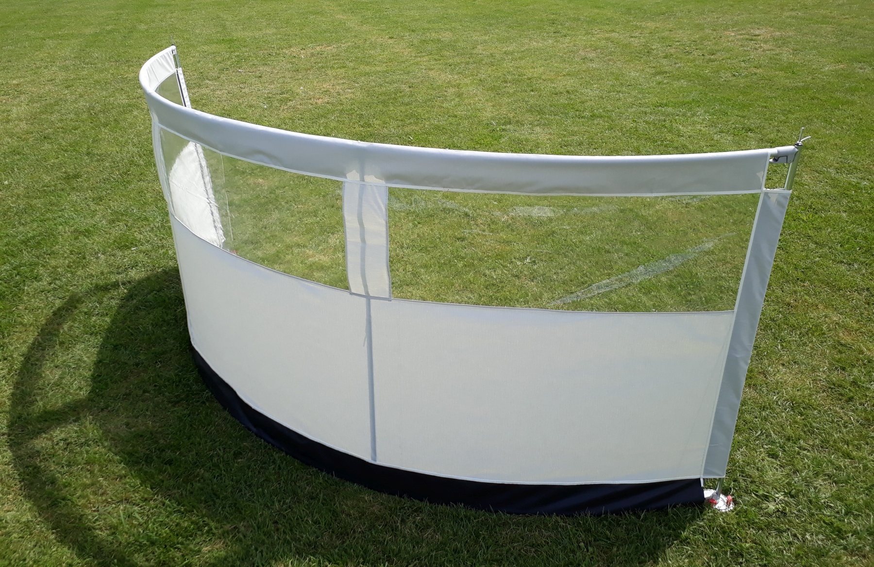Windscherm Mistral 395 met smalle ramen Esvo