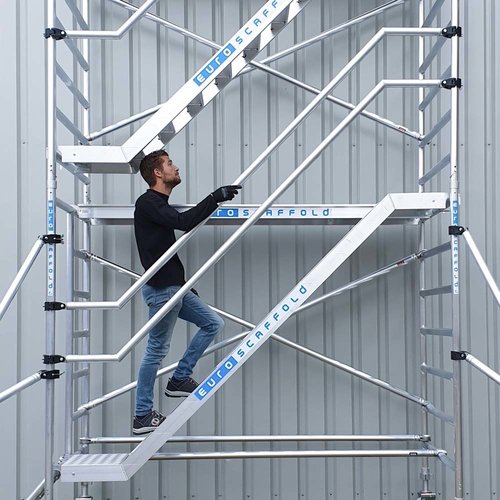 Trappentoren 135 x 250 x 6,2 m werkhoogte Euroscaffold Trappentoren 135 x 250 x 6,2 m werkhoogte