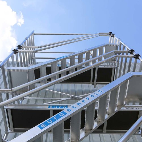 Trappentoren 135 x 250 x 12,2m werkhoogte Euroscaffold Trappentoren 135 x 250 x 12,2m werkhoogte
