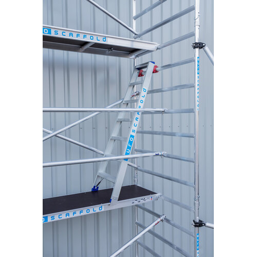 Platform steigertrap 7 treden Eurostairs Platform steigertrap 7 treden