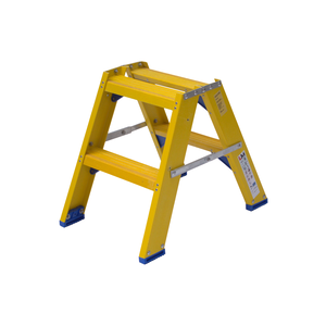 Staltor 2 x 2 tr. incl. platform glasvezelversterkte Industrietrap Type DT NEN2484 2 x 2 tr. incl. platform glasvezelversterkte Industrietrap Type DT NEN2484