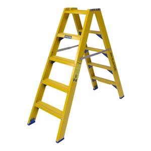 Staltor 2 x 5 tr. incl. platform glasvezelversterkte Industrietrap Type DT + baktrede NEN2484 2 x 5 tr. incl. platform glasvezelversterkte Industrietrap Type DT + baktrede NEN2484