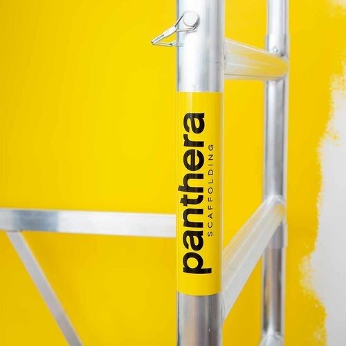 Panthera Kamersteiger 75 x 150 x 3 meter werkhoogte Met verstelbare Wielen