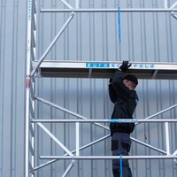 Euroscaffold Rolsteiger Professional 135x190 11,2m werkhoogte carbon vloer dubbele voorloopleuning Euroscaffold Rolsteiger Professional 135x190 11,2m werkhoogte carbon vloer dubbele voorloopleuning