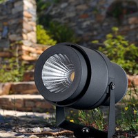 LED Erdspießstrahler 12 Watt 720lm 3000K 30° Abstrahlwinkel IP65 Spritzwasserdicht