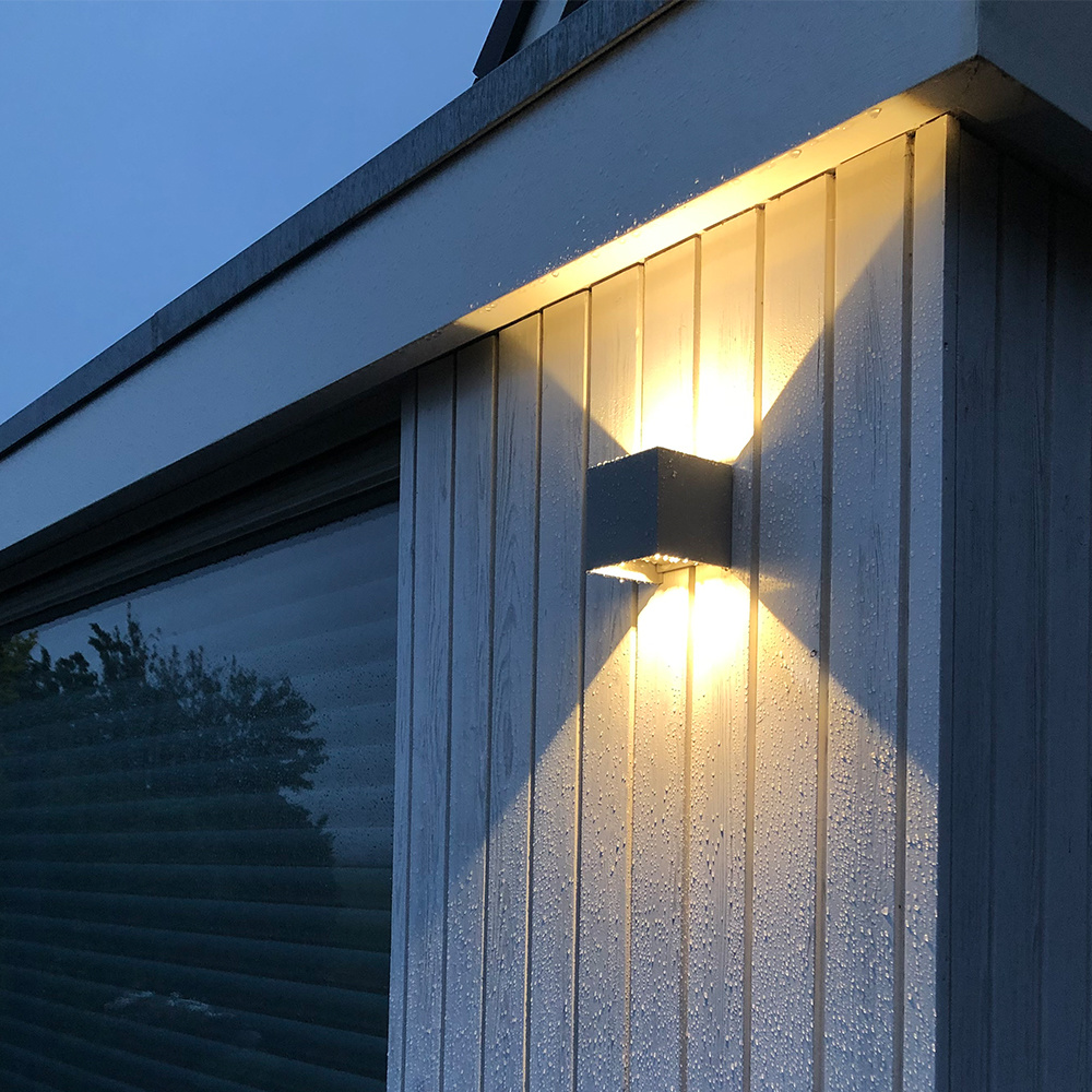 Kansas - Dimbare LED wandlamp kubus - 7 Watt - 3000K warm wit - Up & Down light - IP65 - Grijs - Binnen en buiten voor binnen en buiten