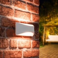 Lowa LED wall light - 3000 Kelvin warm white - 6 Watt - Up & down light - IP54 for indoor and outdoor use - Modern light - Double-sided - White