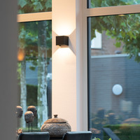 LED Wandlamp - Cube - PVC - 3000K Warm wit - Instelbare lichtbundel - 2x3 Watt - 6 watt - Up & Down light - Muurlamp - Kubus - IP54 - Voor buiten en binnen - Zwart - 3 jaar garantie