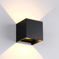 LED Wandlamp - Cube - PVC - 3000K Warm wit - Instelbare lichtbundel - 2x3 Watt - 6 watt - Up & Down light - Muurlamp - Kubus - IP54 - Voor buiten en binnen - Zwart - 3 jaar garantie