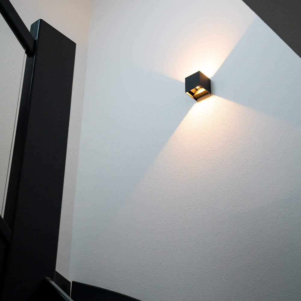 Set van 2 Kansas LED wandlampen IP65 7 Watt 3000K Up & Down light zwart voor binnen en buiten
