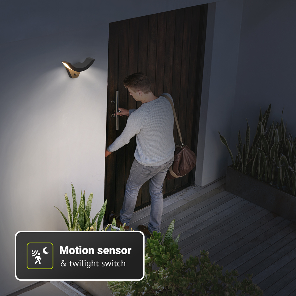 Leeds - LED wandlamp met bewegingssensor - Incl. schemersensor - IP54 waterdicht - 780 lumen - 3000K warm wit licht - 10 watt - Zwart - Buitenlamp - 5