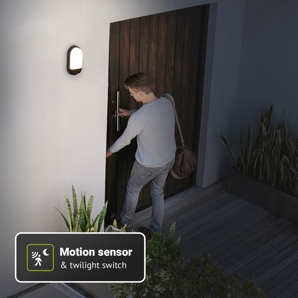 Trend - LED wandlamp met bewegingssensor - Incl. schemersensor - IP54 waterbestendig - 825 lumen - 3000K warm wit licht - 10 watt - Zwart - 5 jaar gar