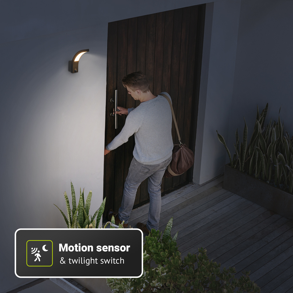 Bristol - LED wandlamp met bewegingssensor - Incl. schemersensor - IP54 waterdicht - 814 lumen - 3000K warm wit licht - 10 watt - Zwart - Buitenlamp -