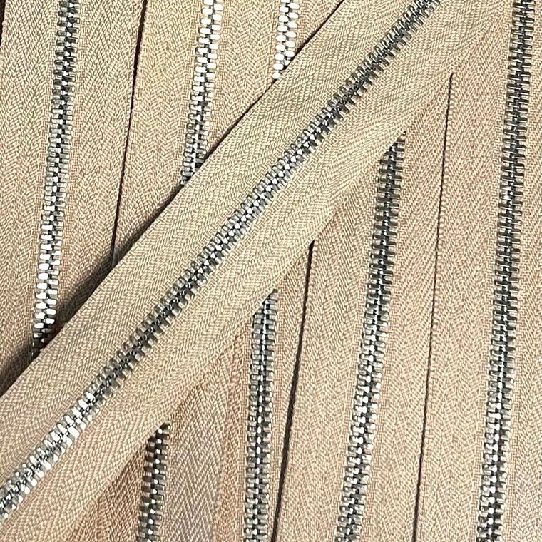 Metalen rits nikkel maat 8 lichtbeige