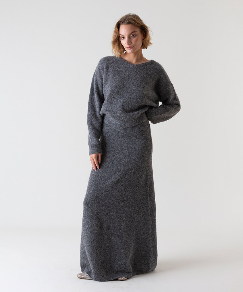 Alpaca Wool V-Neck Sweater Grey - Lewis & Melly