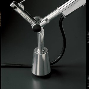 Artemide Tolomeo bureau doorvoer