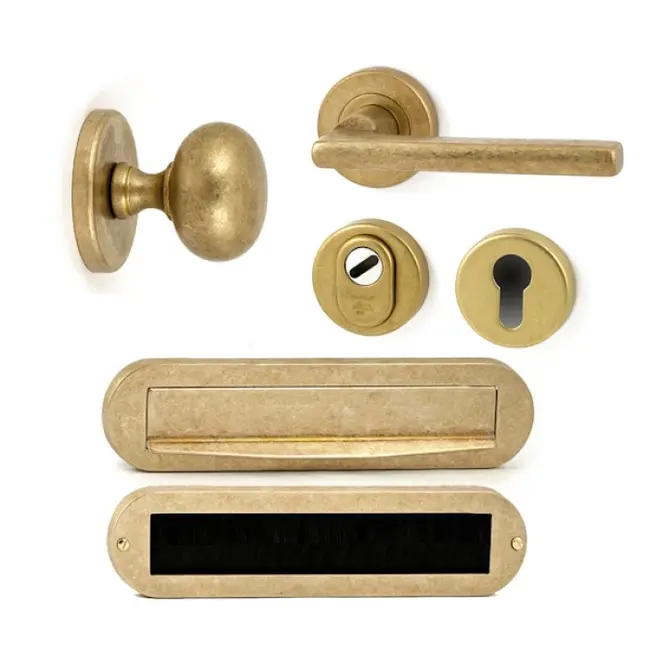 Hardbrass Voordeurset Sara compleet (getrommeld messing)