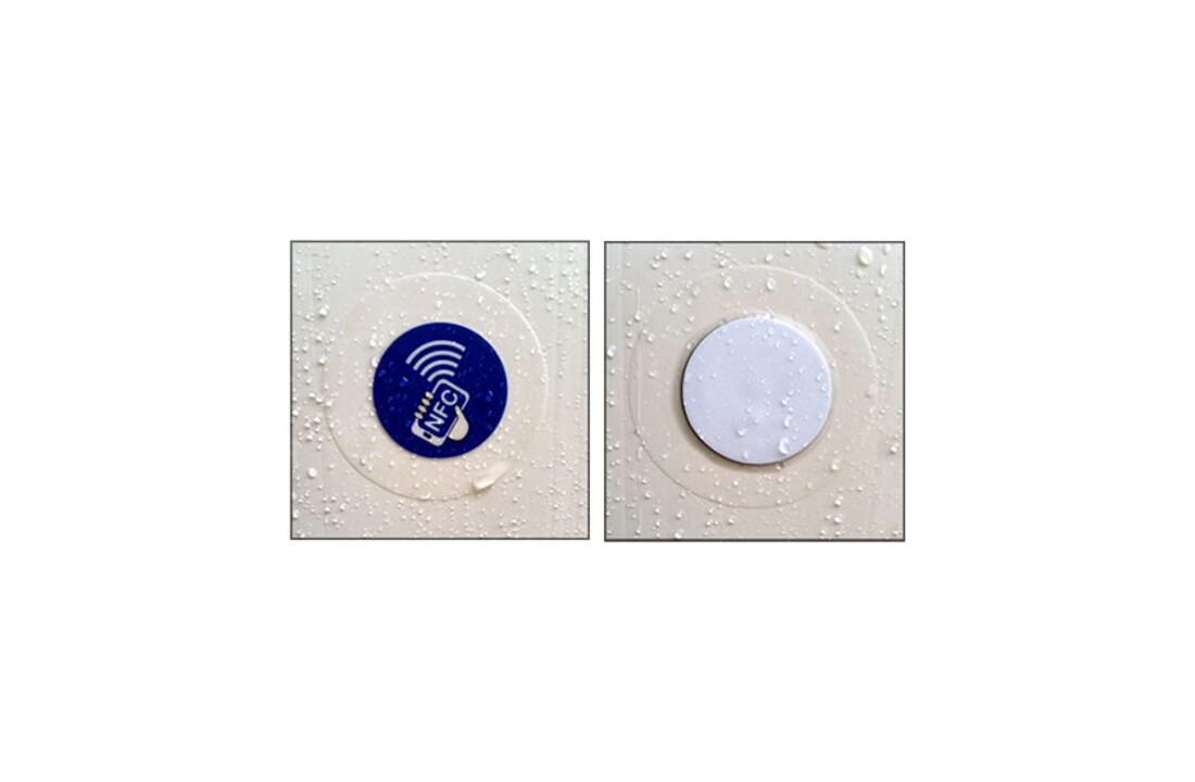 Protective cover-sticker Transparant.