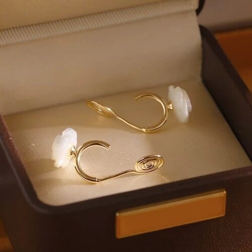CiCi'De Jewelry Amsterdam Oorclip - Parelmoer Roos