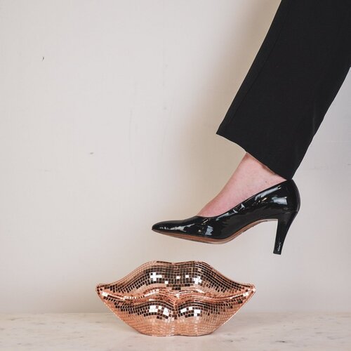 Housevitamin Disco Lips Ornament - Roségoud