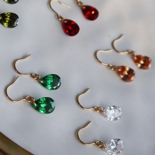 CiCi'De Jewelry Amsterdam Sprankelende waterdruppeloorbellen - 18K goud gevuld