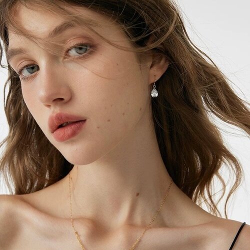 CiCi'De Jewelry Amsterdam Sprankelende waterdruppeloorbellen - 18K goud gevuld