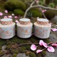 Handbeschilderde Ronde Porseleinen Pot – Blauw & Wit