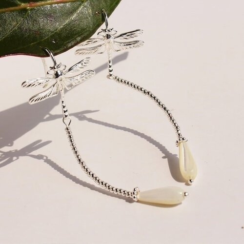 Zilveren Libel Oorbellen met Parelmoer